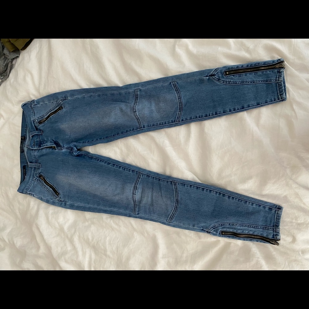 Skinny jeans